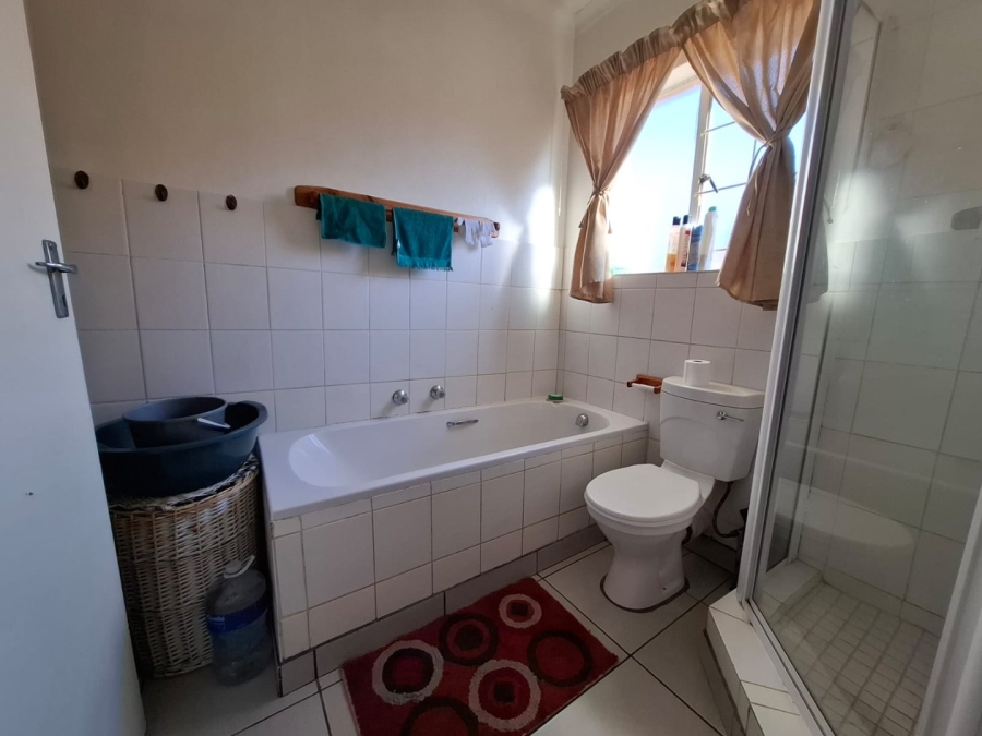 2 Bedroom Property for Sale in Noordhoek Free State